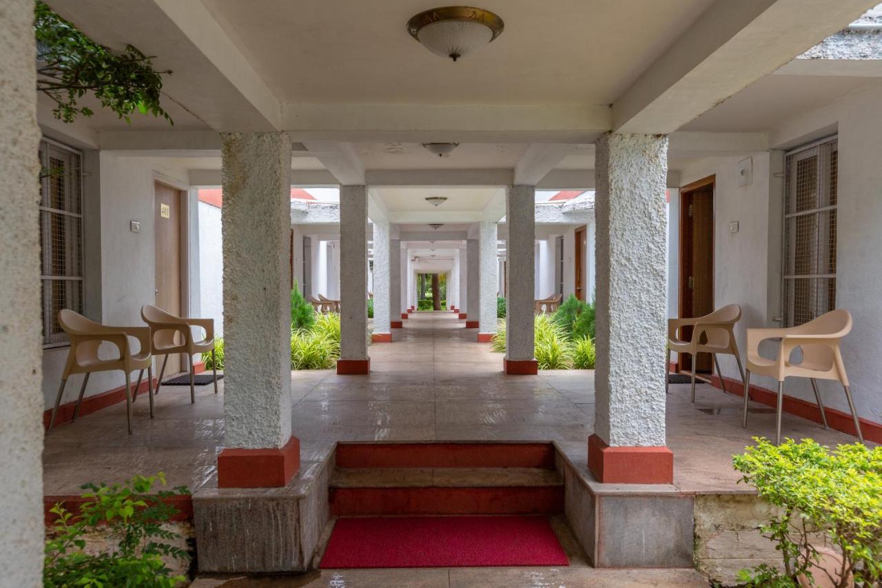 Kstdc Hotel Mayura Bhuvaneshwari Kamalapur Хампі Екстер'єр фото