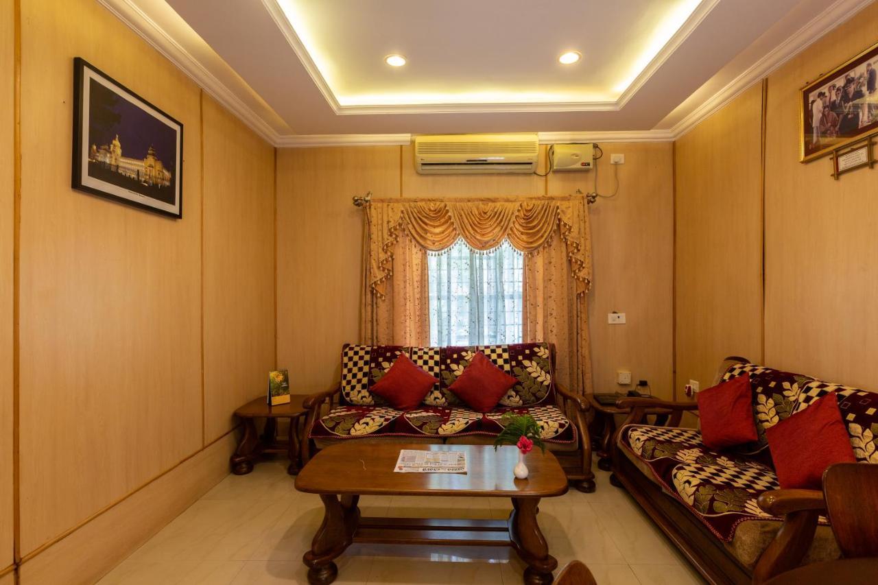 Kstdc Hotel Mayura Bhuvaneshwari Kamalapur Хампі Екстер'єр фото