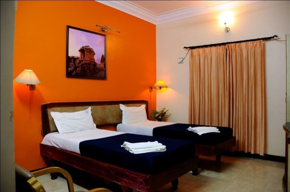 Kstdc Hotel Mayura Bhuvaneshwari Kamalapur Хампі Екстер'єр фото
